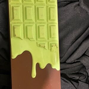I love Revolution Chocolate Mint palette